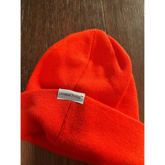 The Simpsons Duff Beer Red Knit Beanie Hat NWOT Universal Studios - Picture 2 of 3